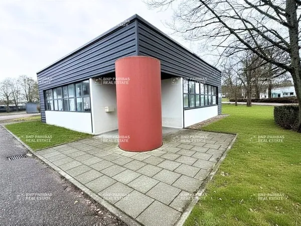 Bureaux 318 m²