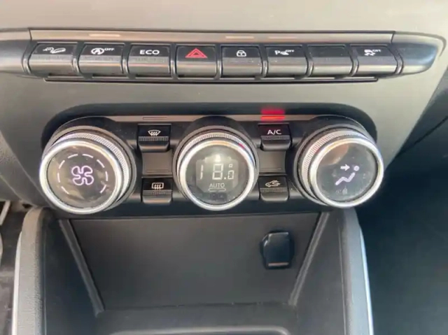 Dacia Duster 1.5 dci 110ch prestige 4x4 — photo 5