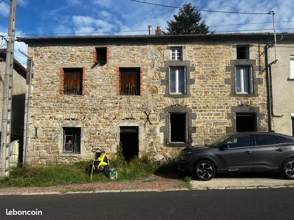 Maison de village à rénover entièrement — Bras de Fer, commune de Chabreloche (63250)
