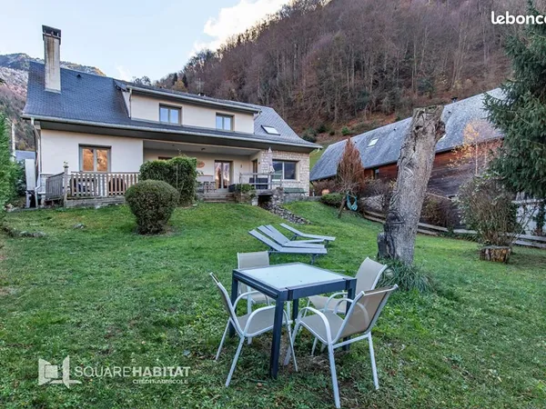 Maison 8 pièces 231 m²