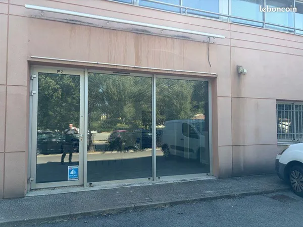 Location 90 m2 Bureau ou commerce
