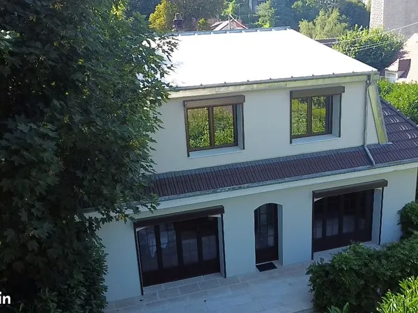 Maison 6 pièces 185 m²