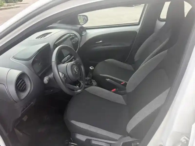 Toyota Aygo 1.0 vvt-i 72 dynamic — photo 12