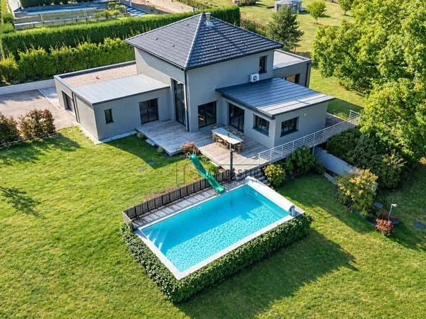 Maison 6 pièces 182 m²