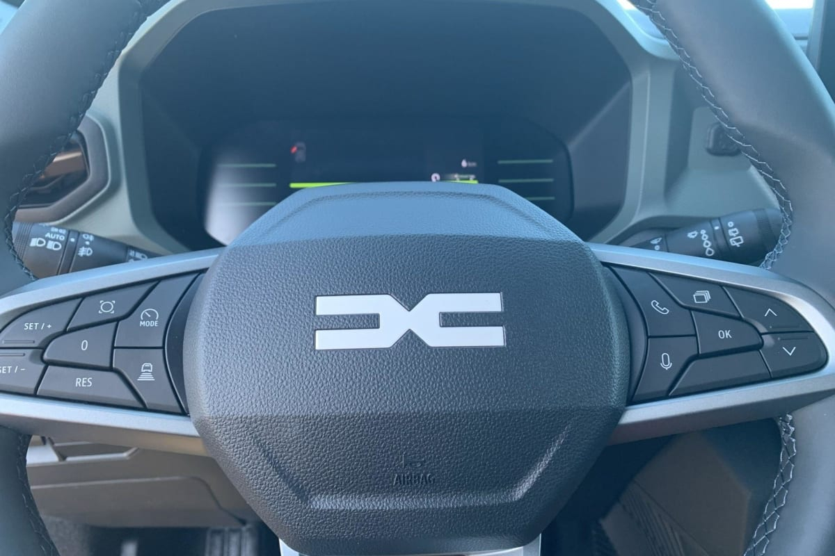 Dacia Duster — photo 14
