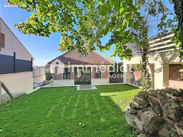 Maison 6 pièces 245 m²