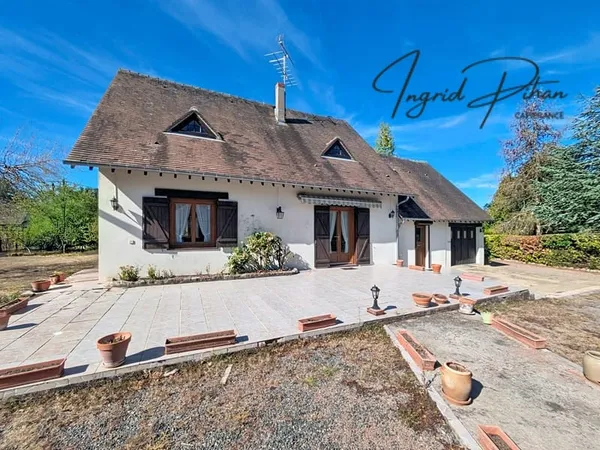 Belle maison familiale 7 pièces - 2400 m² de terrain - Garage - NOGENT SUR VERNISSON (45)