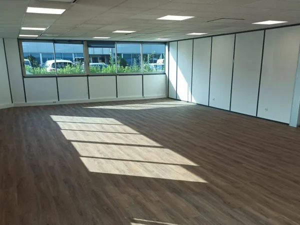 Bureaux 331 m²