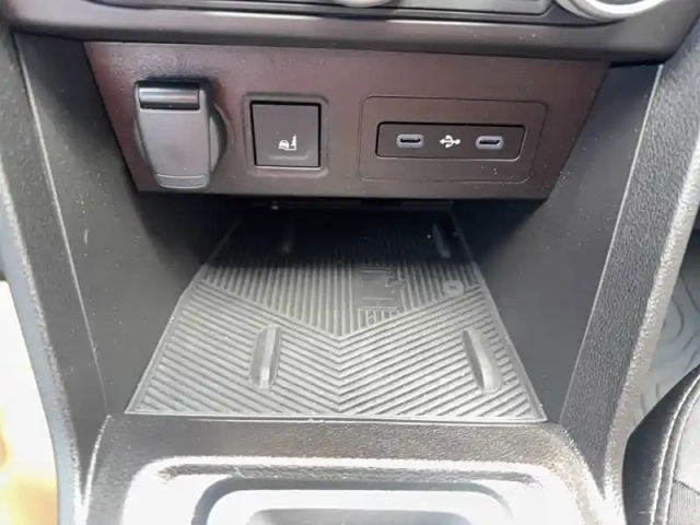 Dacia Sandero eco-g 120 auto — photo 42