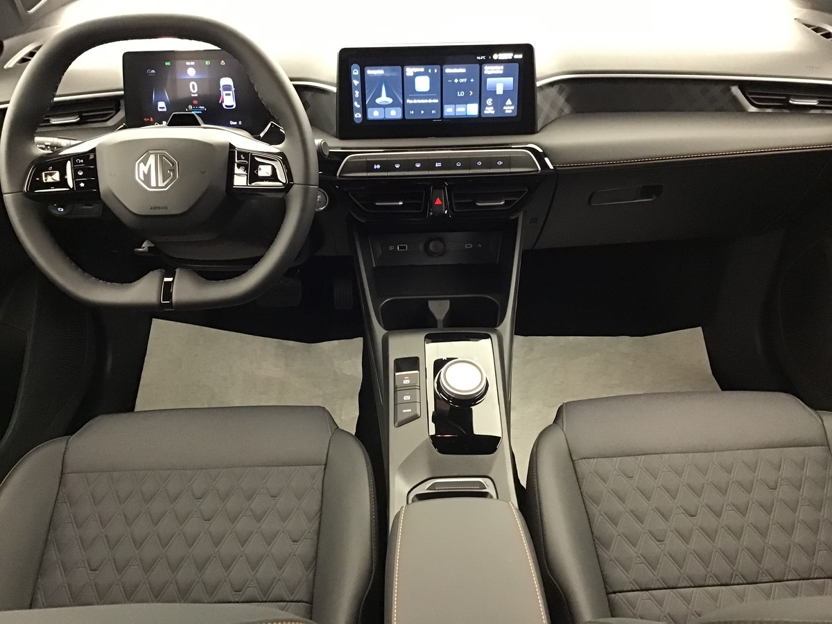 MG MG3 — photo 11