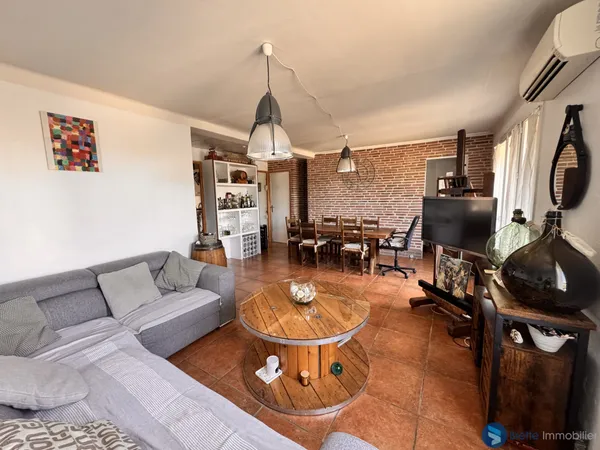 TOULON LES LICES - APPARTEMENT 60 M2 - 2 CHAMBRES - BALCONS