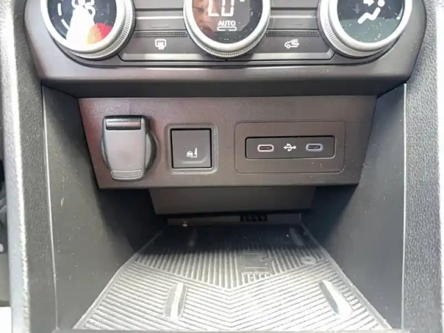Dacia Sandero eco-g 120 auto — photo 41