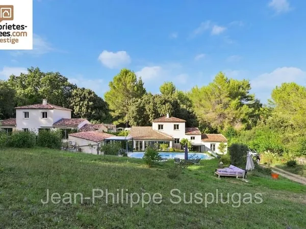 Maisons Cuges Les Pins 12 pièce(s) 310 m2