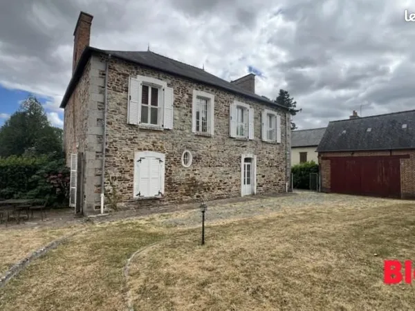 Maison 8 pièces 242 m²
