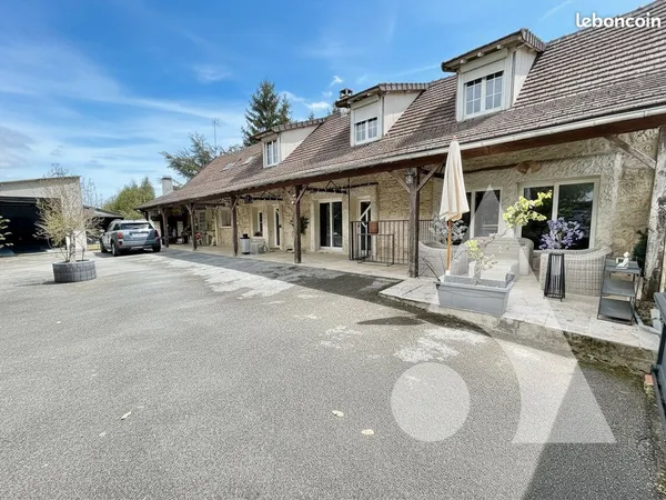 Maison 6 pièces 190 m²