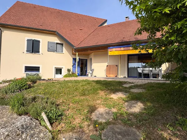 Maison 7 pièces 213 m²
