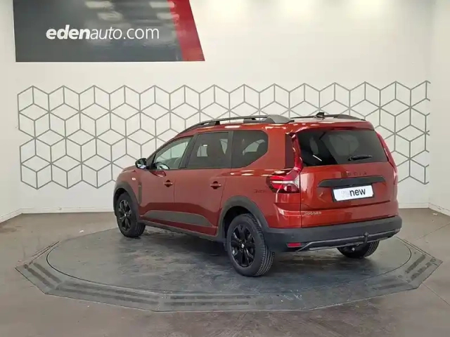 Dacia Jogger tce 110 5 places — photo 3