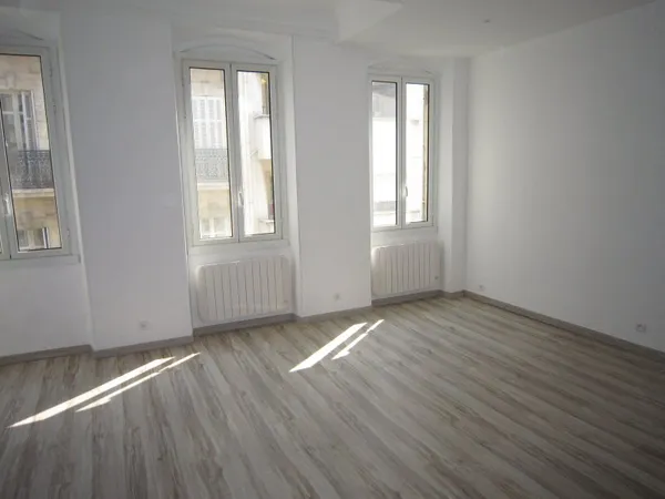 BUREAU PROX PALAIS DE JUSTICE