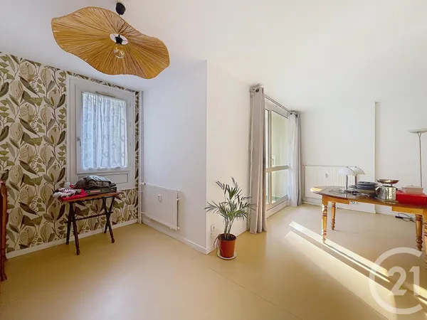Appartement 4 pièces 84 m²
