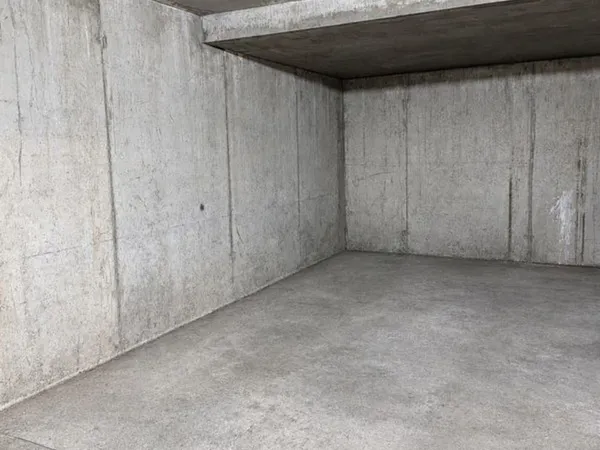 d'une place de parking souterraine
