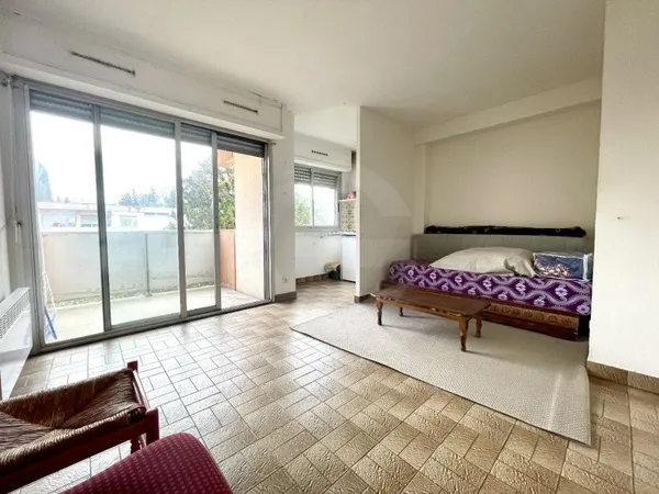 Studio 1 pièce 24 m²