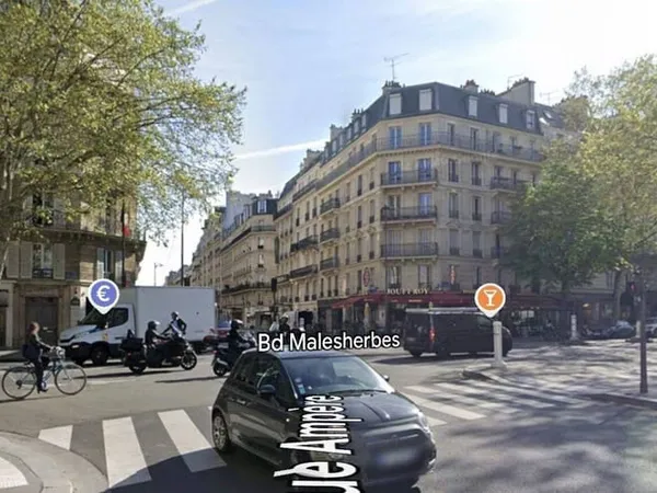 Boutique 2 pièces 110 m²