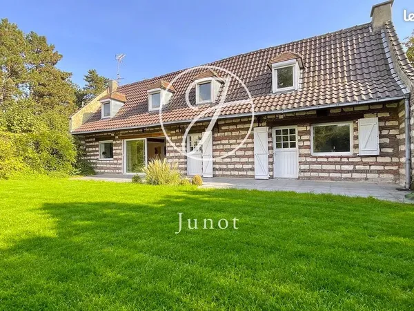 Maison 8 pièces 146 m²