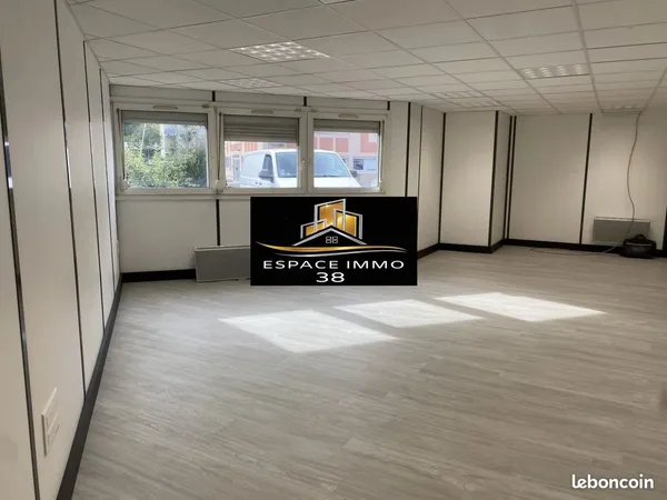 Bureaux 66 m² Sassenage