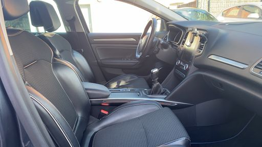Renault Megane 1.2 TCe 130 - Bose Edition – 2017 – 102678 km – Essence – Boîte Manuelle — photo 19