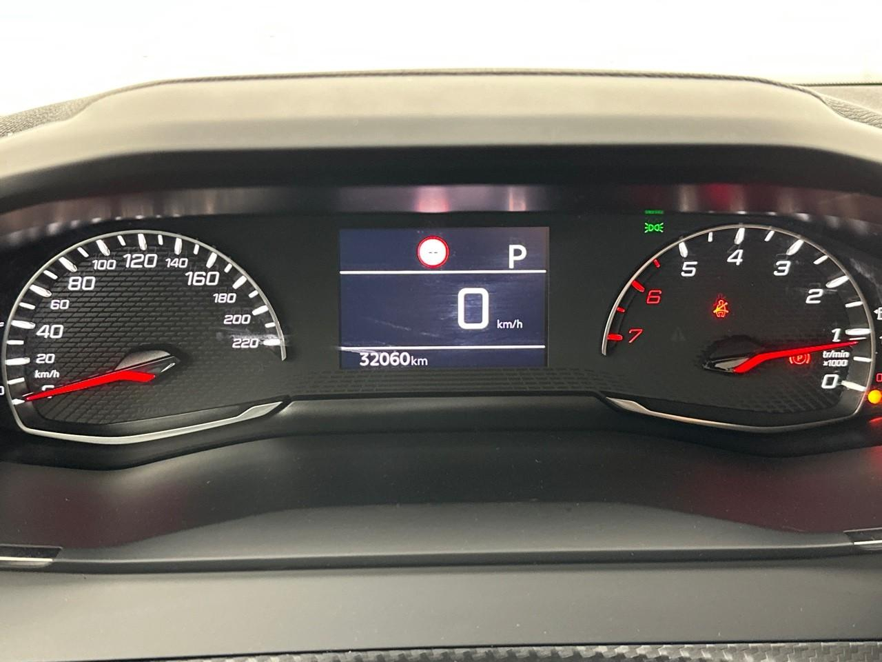 Peugeot 2008 puretech 130 s&s eat8 style — photo 21