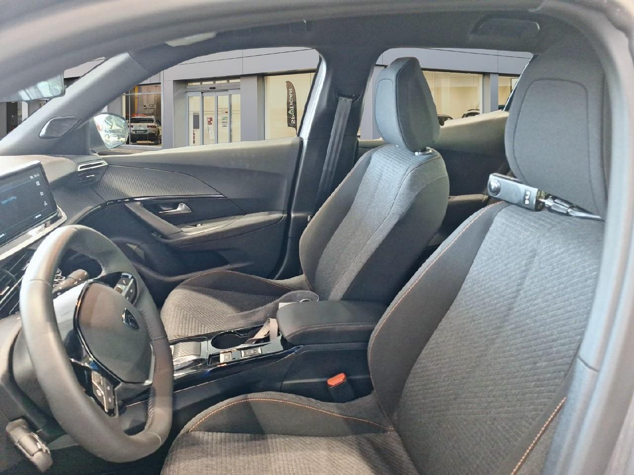 Peugeot 2008 e-2008 156ch 54 kwh style — photo 9
