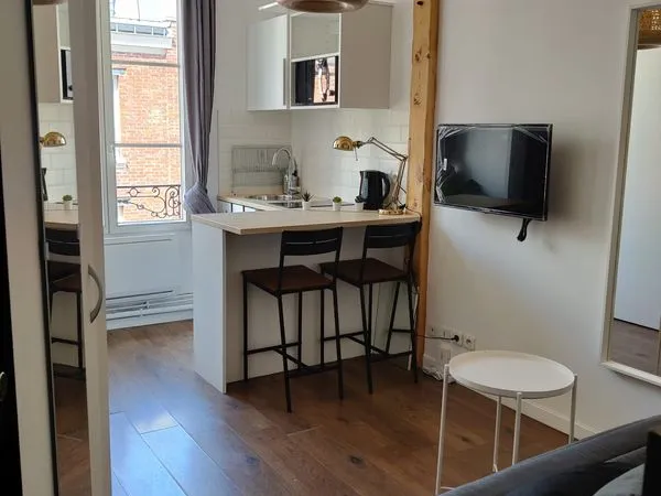 Studio meublé 12m2 lumineux, Rue Jean Pierre Timbaud