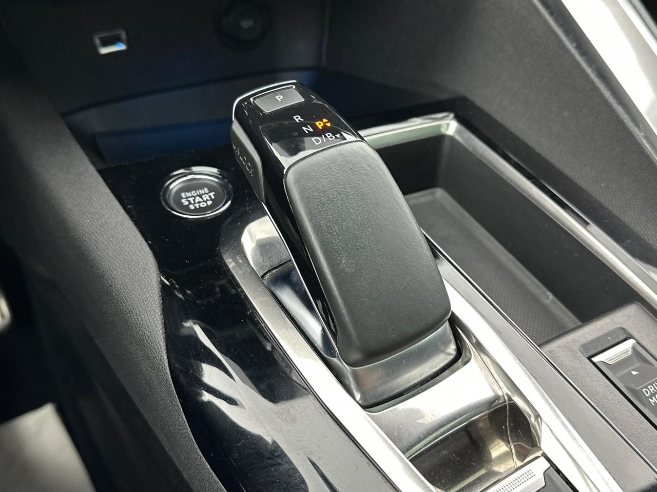 Peugeot 3008 hybrid 225 e-eat8 gt — photo 30