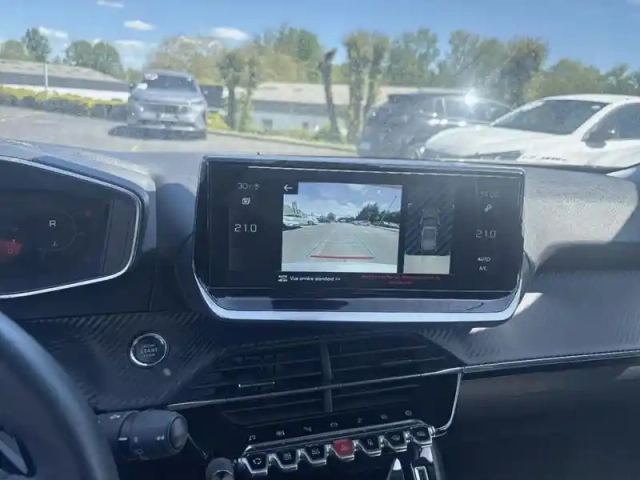 Peugeot 2008 puretech 130 s&amp;s eat8 allure pack — photo 26