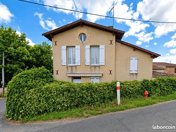 🏡 À VENDRE À VERDELAIS - MAISON EN PIERRE DE 120 m²