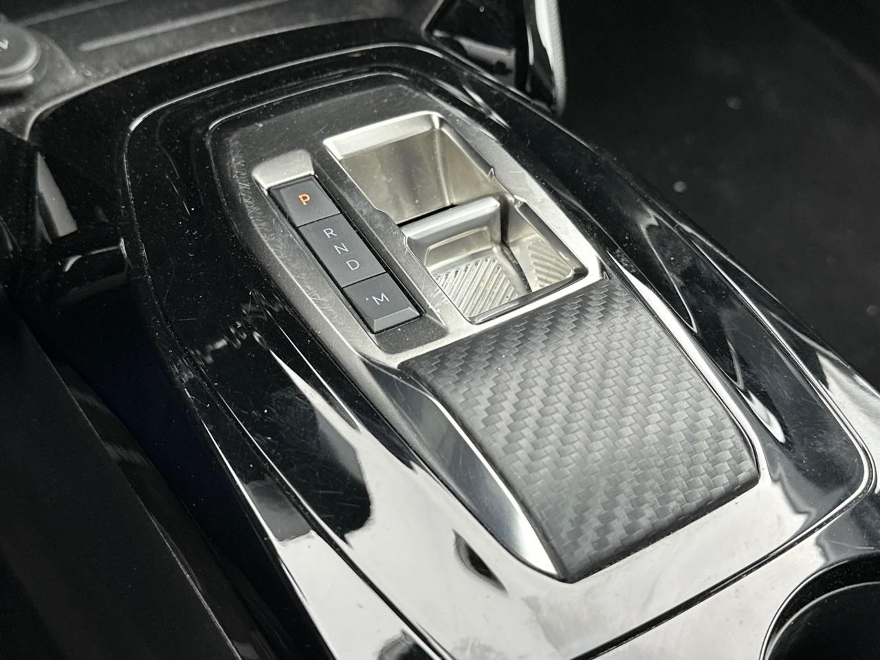 Peugeot 208 puretech 100 s&s eat8 active pack — photo 31