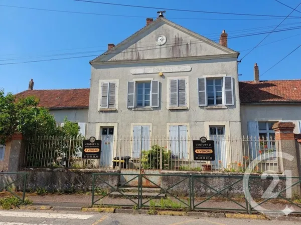 Maison 10 pièces 401 m²