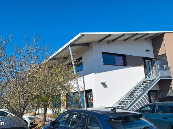 Loue bureaux zi n°3