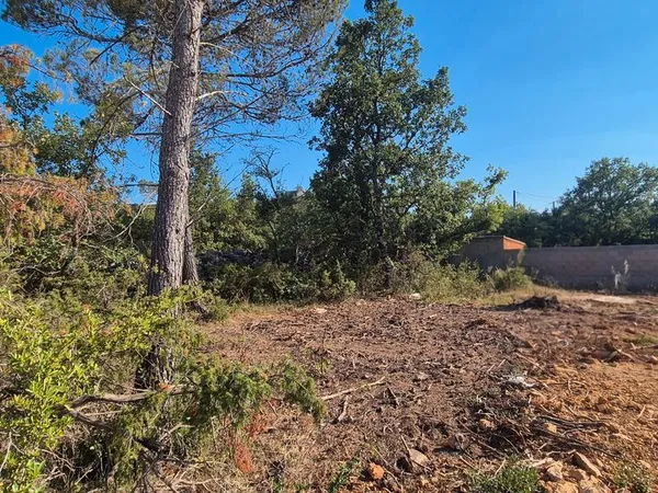 🏡 Terrain à bâtir 427 m² - Forcalqueiret - Permis purgé - Environnement privilégié