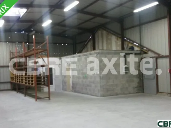LOCAL D'ACTIVITE 162 m² CREMIEU