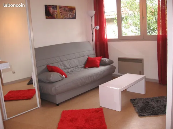 Loue studio PAU 64 cuisinette