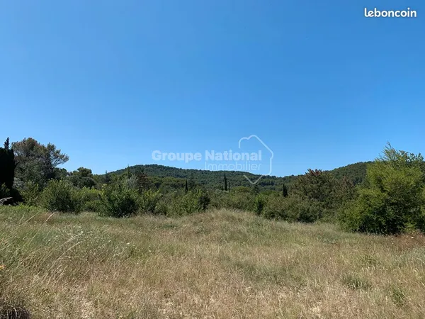 Terrain 3000 m² PERNES LES FONTAINES