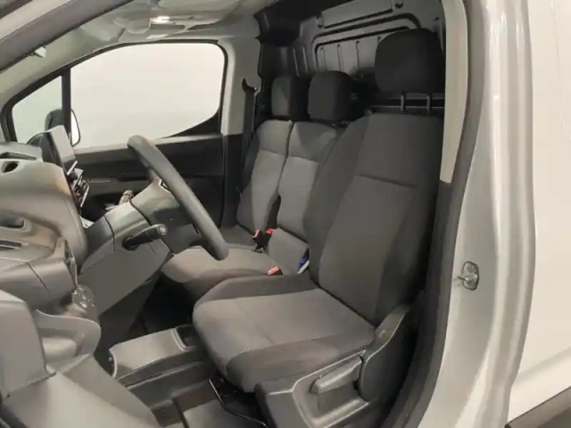 Opel Combo cargo m 650kg bluehdi 100ch s&amp;s pack premium connect — photo 5