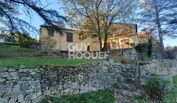 Maison 7 pièces 218 m²