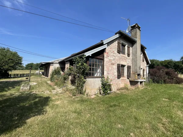 Ancienne ferme composé de 2 logements