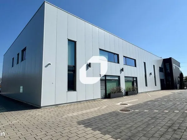 Local d'activité 330 m²