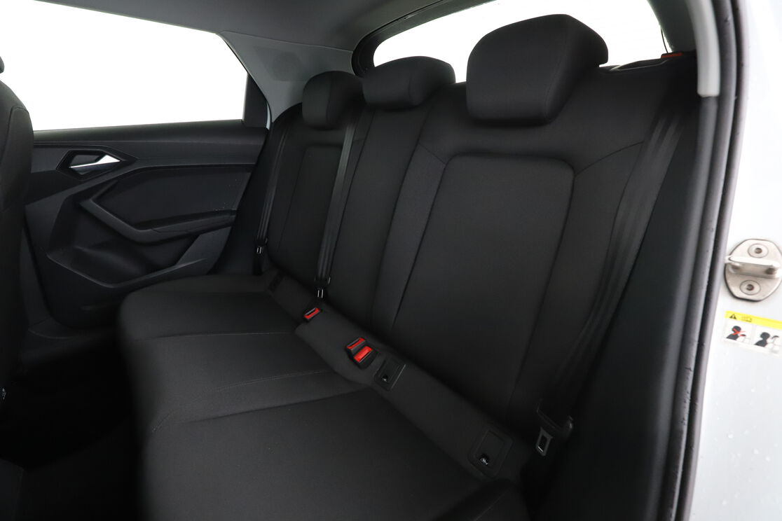 Audi A1 Sportback 30 TFSI S Tronic 7 — photo 13