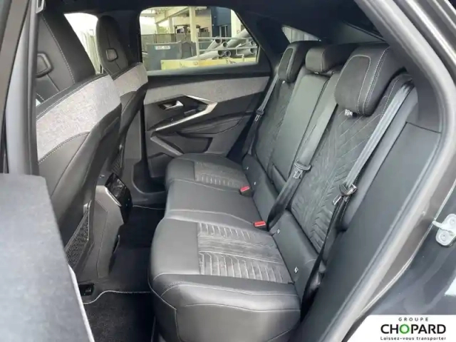 Peugeot 3008 hybrid 145 e-dcs6 — photo 18