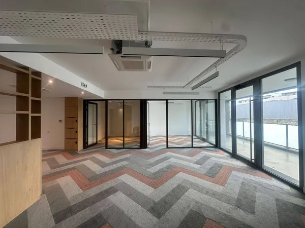 Bureaux 290 m²