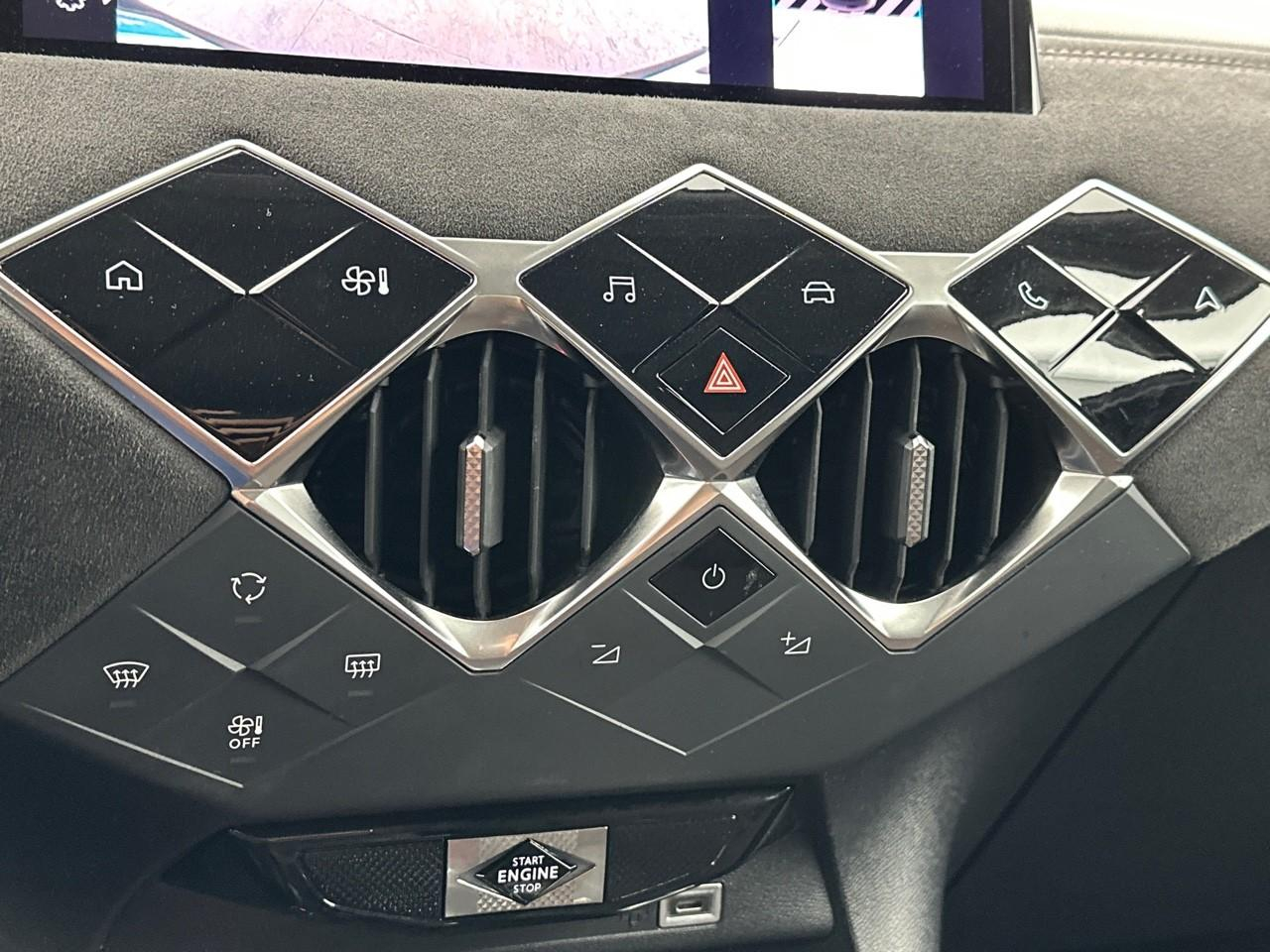 Ds Ds 3 crossback puretech 130 eat8 performance line+ — photo 27